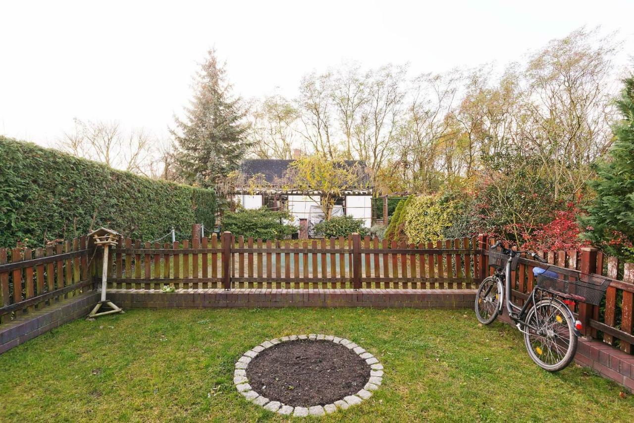 Cottage Near Centrum, Paradise Берлин Екстериор снимка